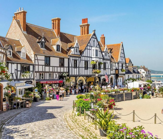 À 30 minutes de Caen, ce village normand vous plonge dans l’histoire de Guillaume le Conquérant.jpg