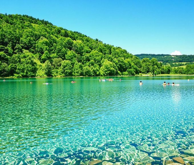 Ces lacs aux eaux cristallines et au nom précieux sont la pépite de la Bourgogne-Franche-Comté (on rêve de s'y baigner).jpg