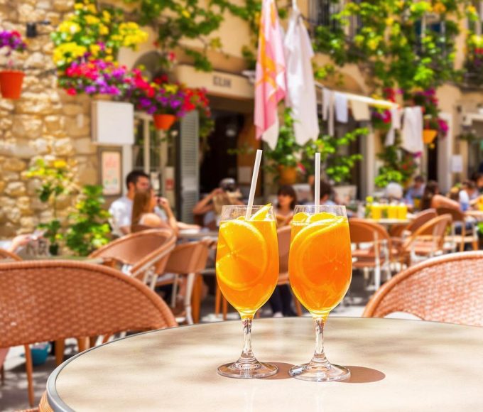 Dans cette ville d'Italie très populaire, le Spritz ne coûte que 1 euro - incroyable mais vrai.jpg