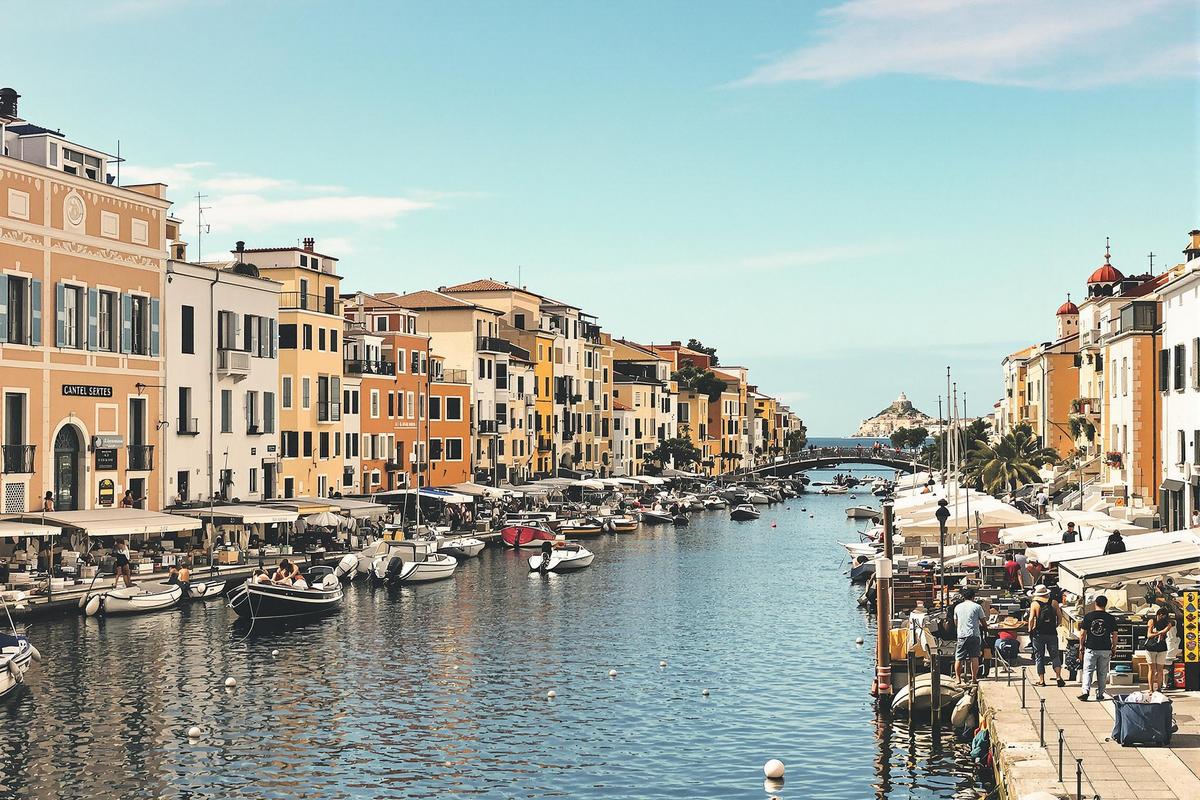 La Venise du Languedoc : cette petite ville portuaire du sud de la France prend des airs d'Italie.jpg