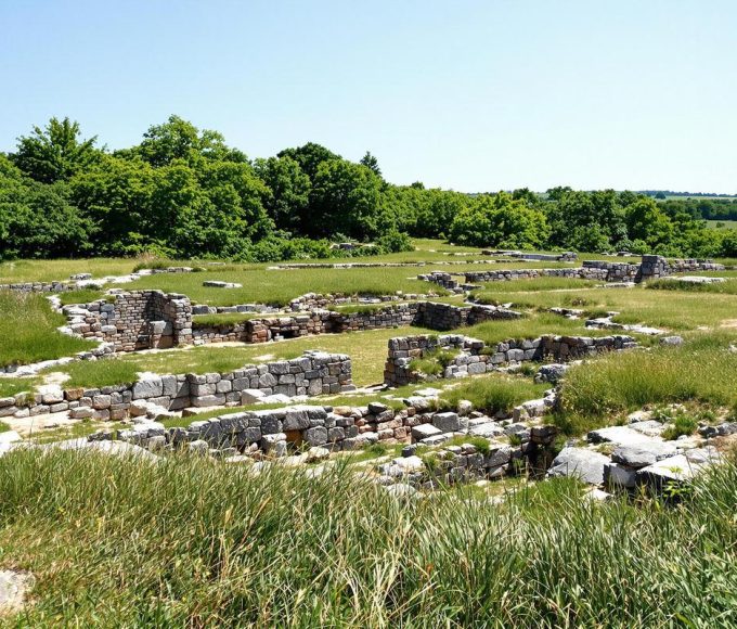 Ce site archéologique exceptionnel n’est accessible que quelques mois tous les 30 ans, une occasion rare pour les chercheurs.jpg