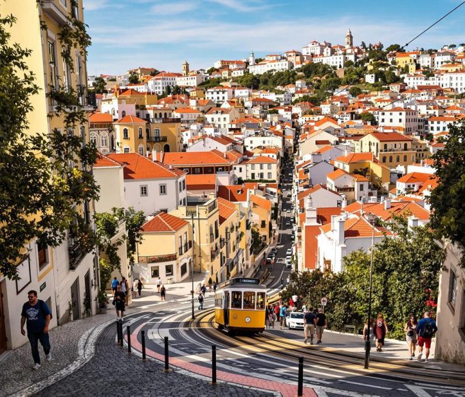 Les Français l’adorent, mais y marcher est un enfer : la face cachée de cette capitale.jpg
