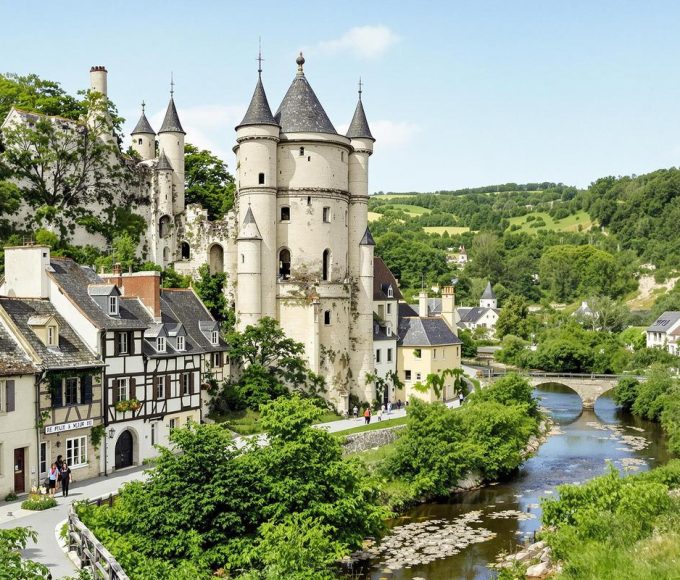 Cette cité médiévale de Vendée au passé légendaire va vous émerveiller.jpg