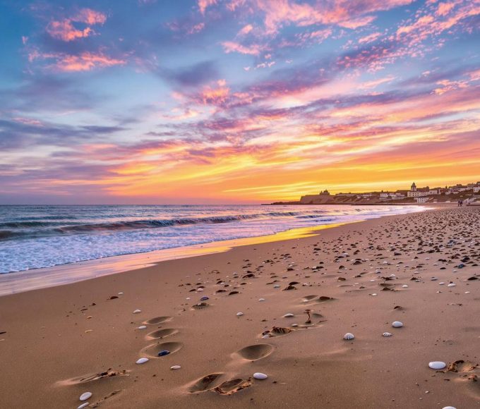 Pourquoi faut-il absolument voir cette plage bretonne de 3 km au lever du soleil ?.jpg