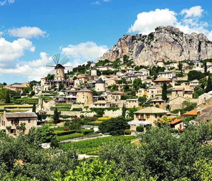 Provence : ce village de 21 404 habitants cache un trésor médiéval et naturel.jpg