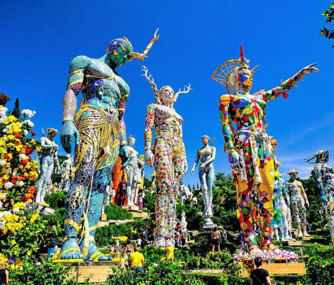 Toscane : ce jardin aux sculptures géantes choque les touristes, vous n’y croirez pas !.jpg