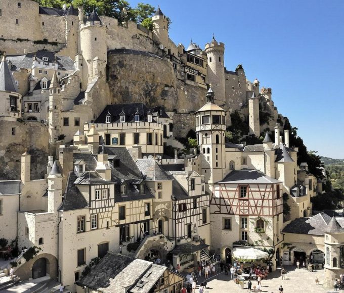 Ce plus beau village de France du Lot-et-Garonne est une bastide médiévale, un village perché.jpg