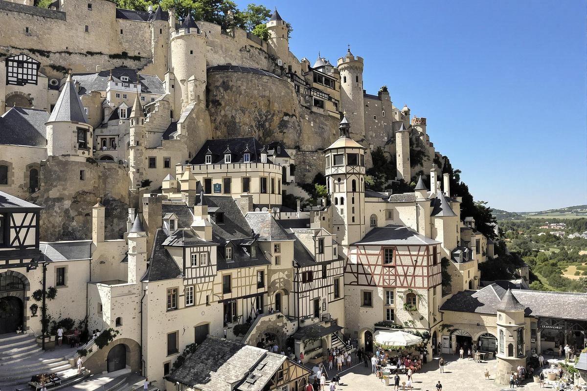 Ce plus beau village de France du Lot-et-Garonne est une bastide médiévale, un village perché.jpg