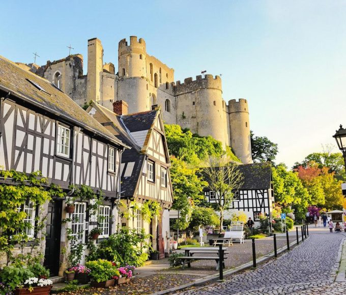 Les Côtes-d'Armor vous invitent à découvrir ce plus beau village de France breton, un village de caractère.jpg
