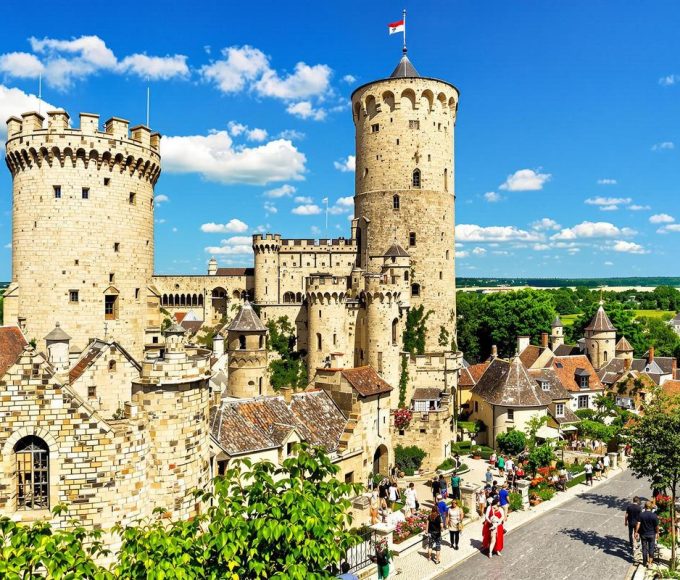 Vous rêvez du Moyen Âge ? Cette destination à 2 h de Paris vous y plonge vraiment.jpg