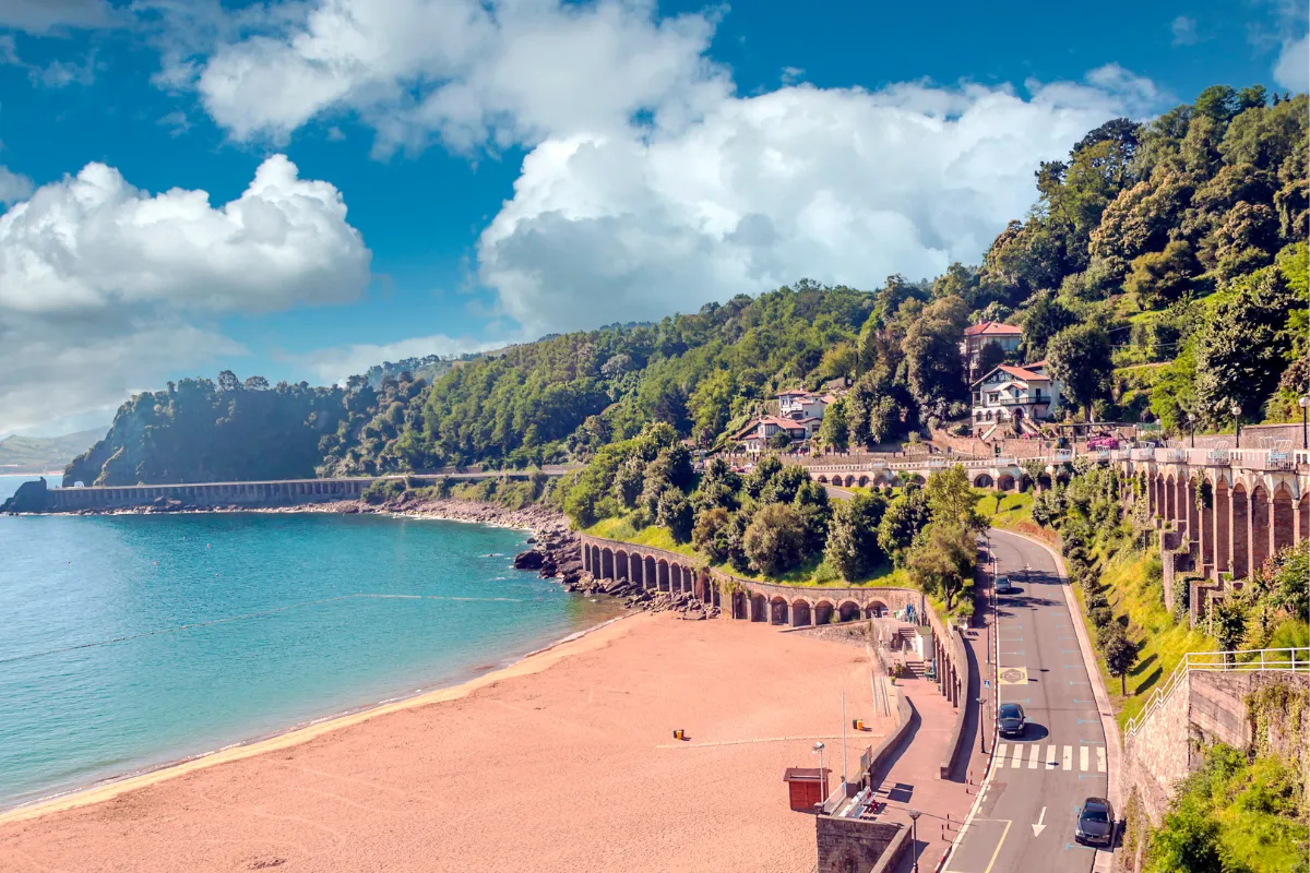 pourquoi-cette-perle-de-la-cote-basque-espagnole-est-la-nouvelle-destination-famille-incontournable
