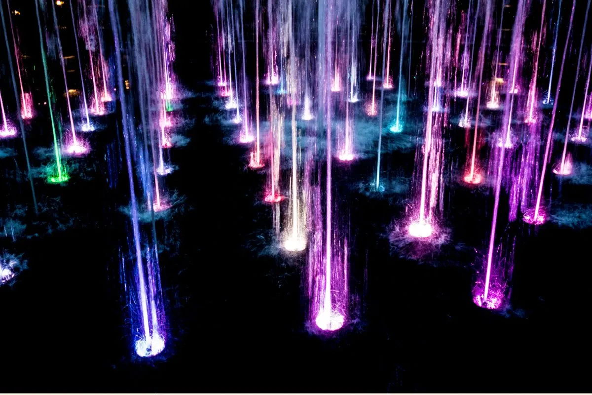 tourisme-et-fontaines-dansantes-pourquoi-ces-spectacles-fascinent-les-visiteurs